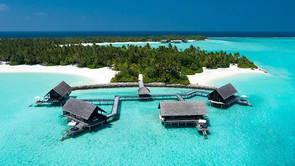 One&Only Reethi Rah hotel stays